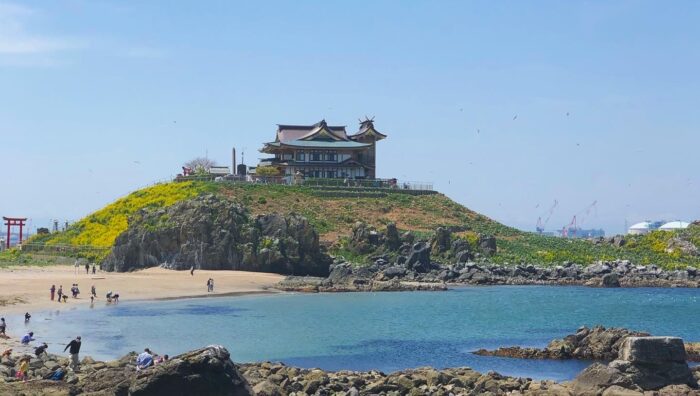 ジブリの世界を歩いているような蕪島