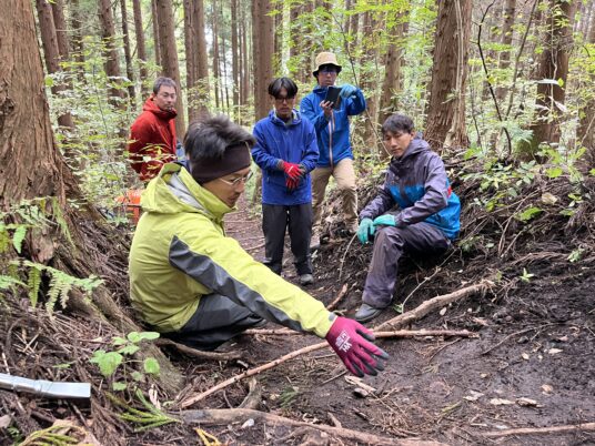 階上岳でトレイル整備実地研修会を開催